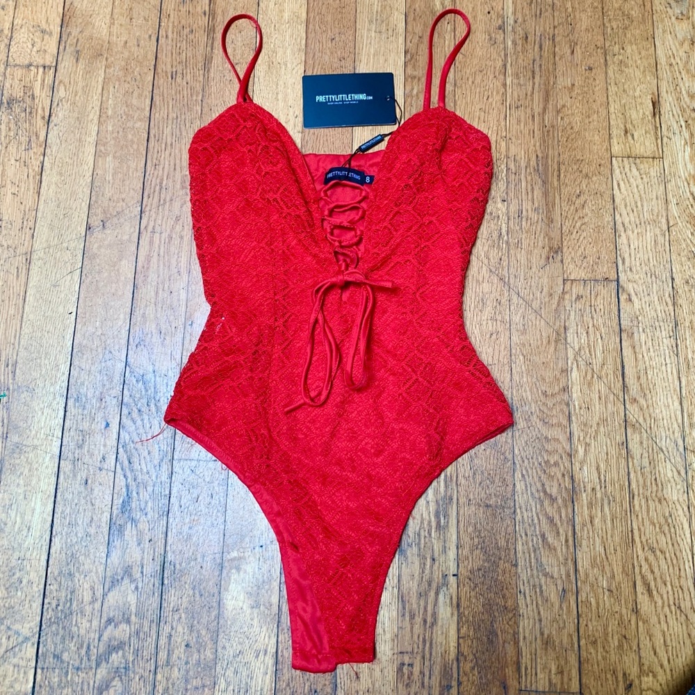 SEXY red lace bodysuit ✨NEVER WORN✨